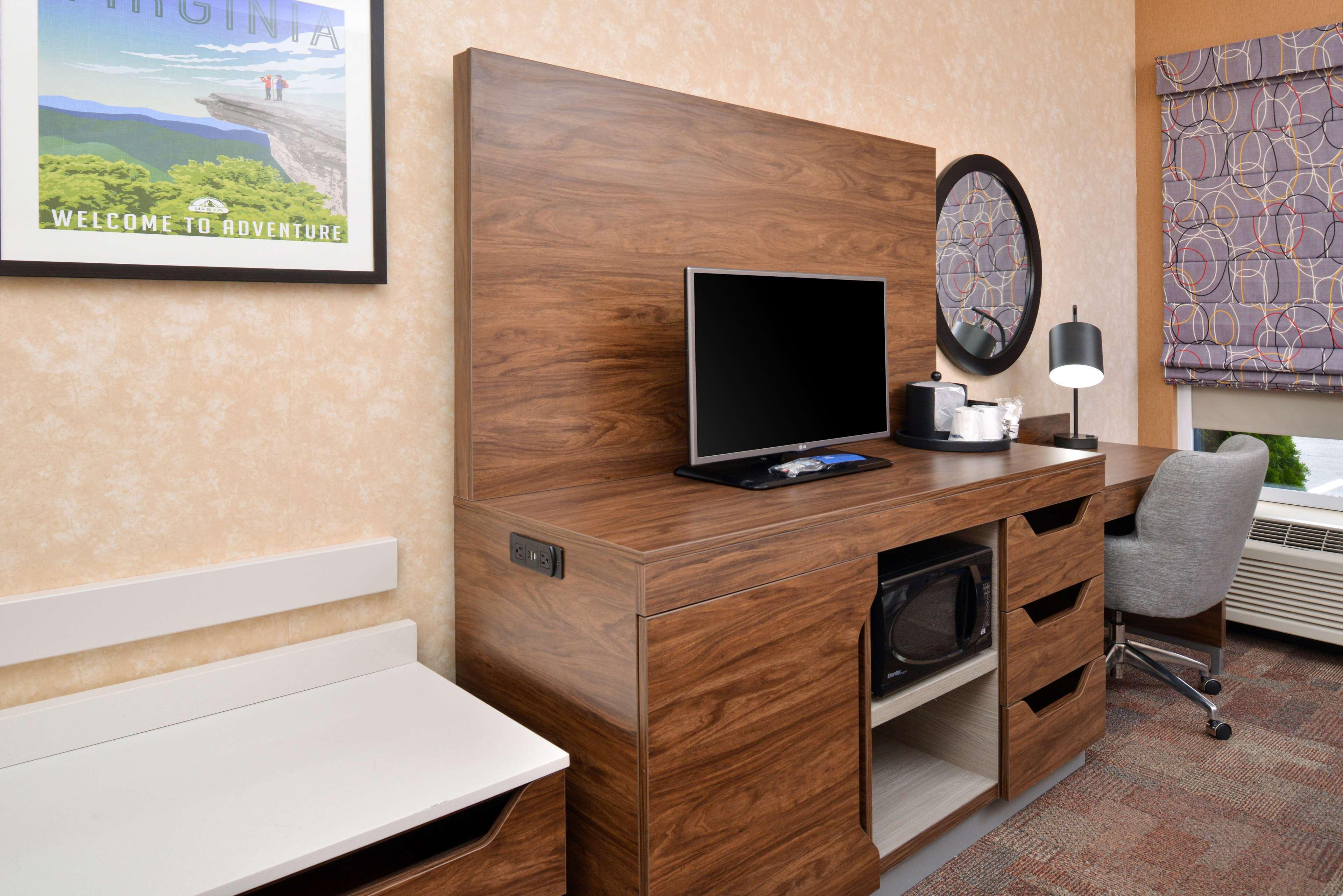 Hampton Inn Wytheville Kültér fotó