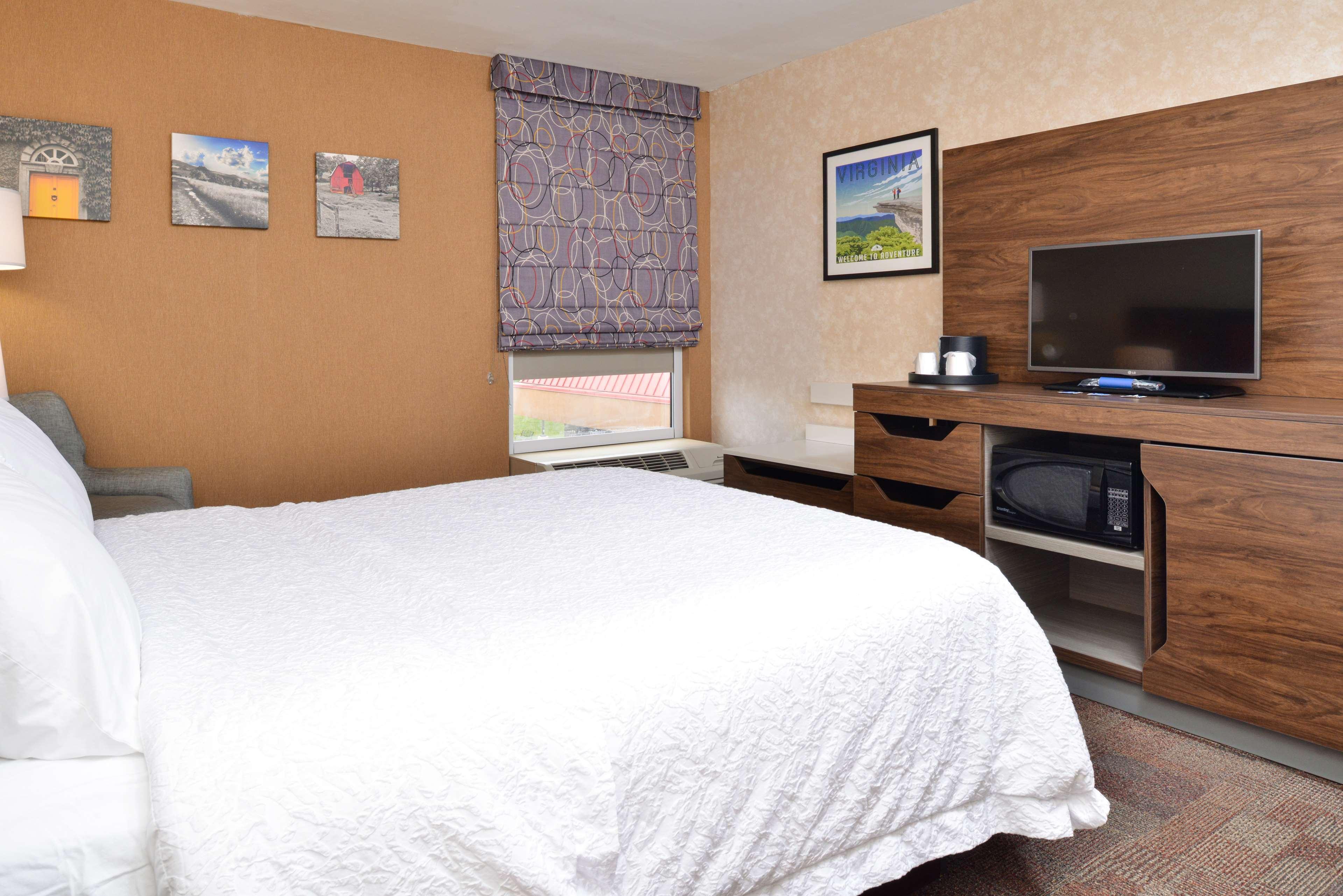 Hampton Inn Wytheville Kültér fotó